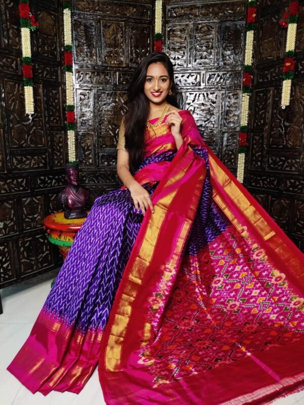 Pochampally-Ikkat-Silk-Saree-Dark-Blue-and-Red-Pink