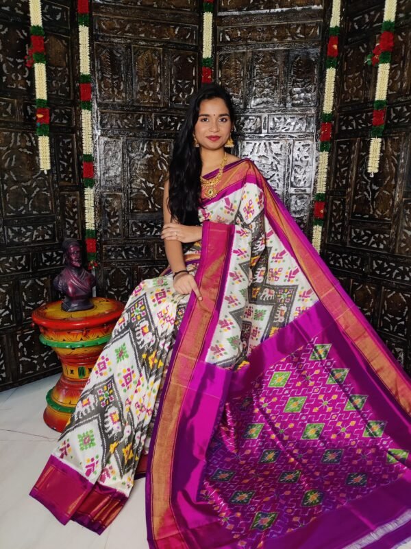Ikkat-Silk-Saree-White-pattern-and-Pink